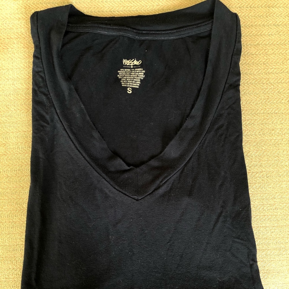 Dark blue V-neck tee